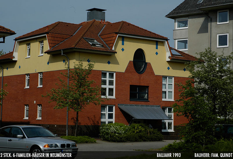 2 Stck. 6 Familien-Häuser in Neumünster